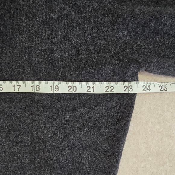 Jos A Bank 100% Cashmere Sweater Sz XL V Neck Charcoal Gray Old Money Preppy - Picture 5 of 11